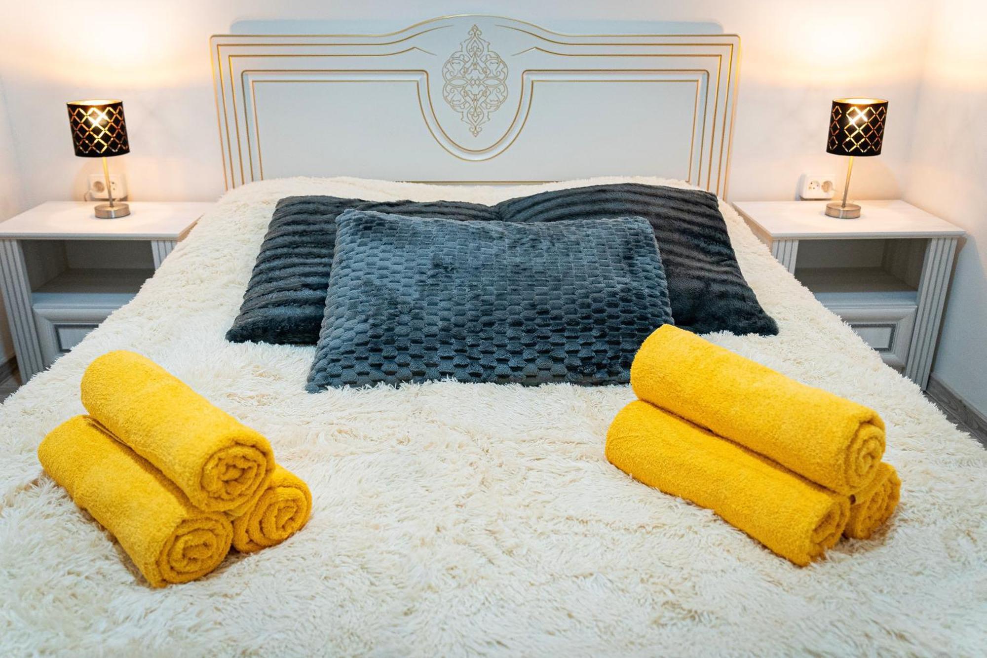 Black Lion Kingdom Apartment
