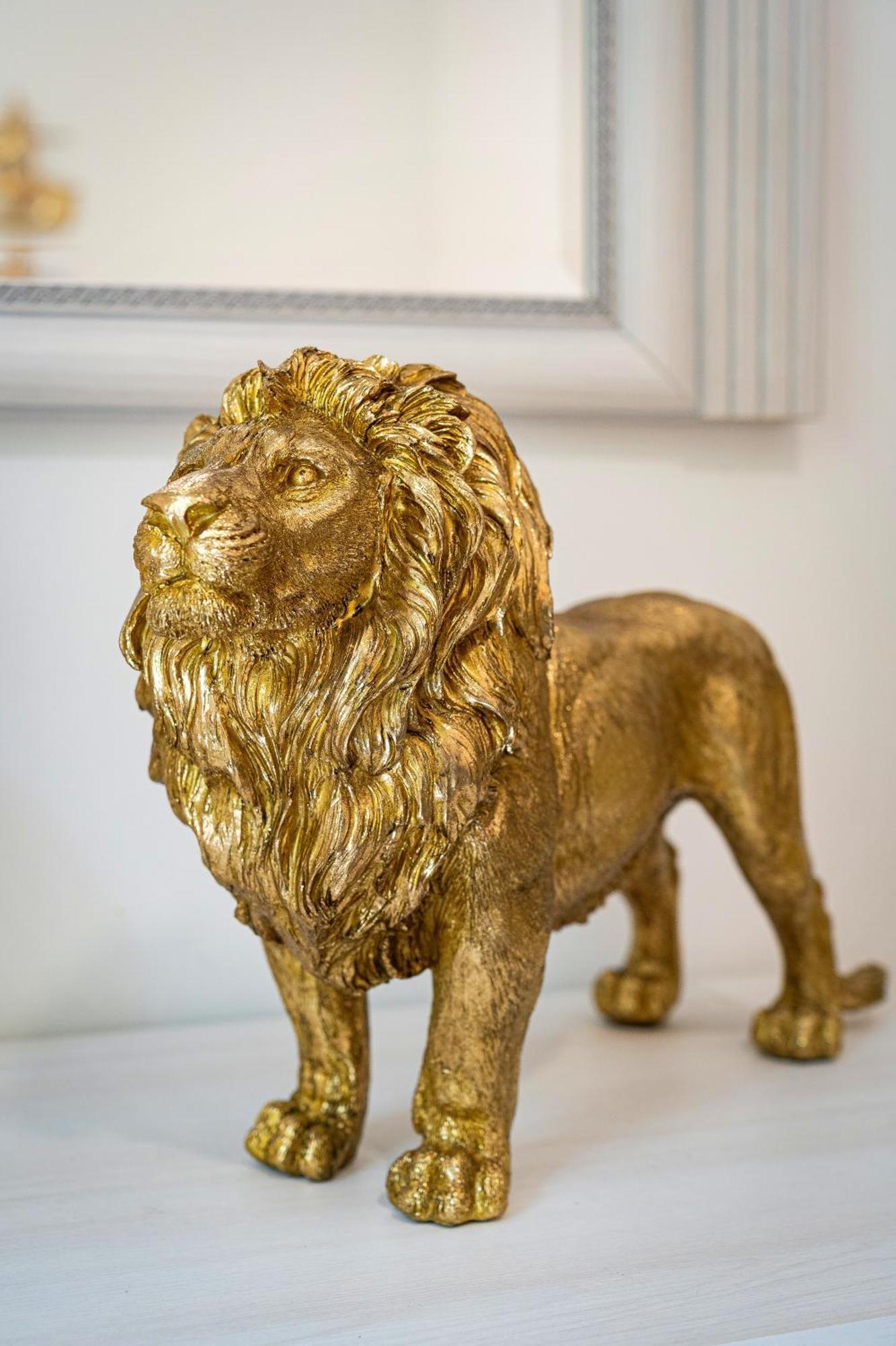 Black Lion Kingdom Apartment
